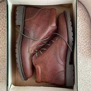 WOMEN TIMBERLAND DARK BROWN SHOES • New In Box • 7.5